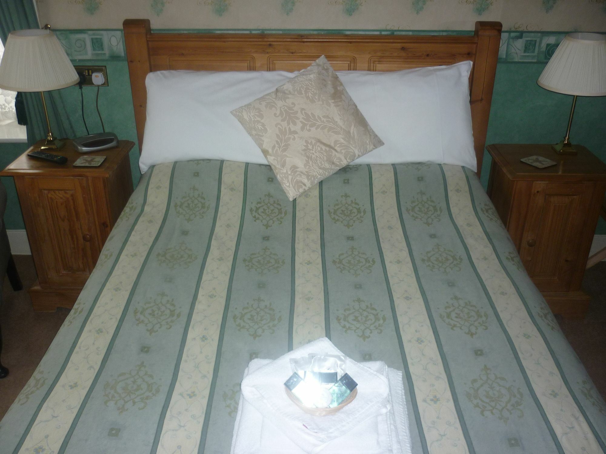 Ashwood Grange Bed & Breakfast Torquay Exterior photo